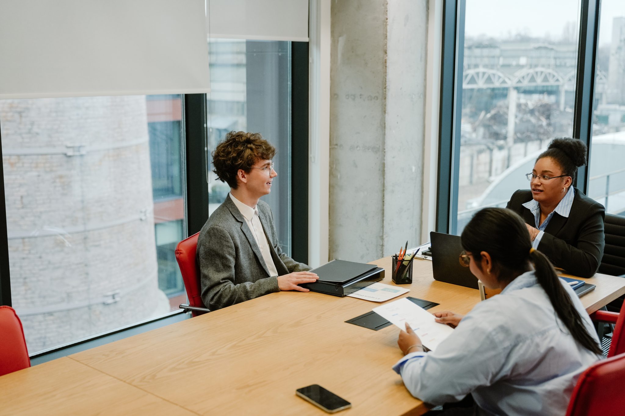 What Is the Difference Between a Co-Op and an Internship? - Ivy Talent ...